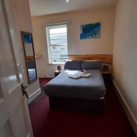 Surfnstay Strandhill Lodge, House & Surf Guest house *