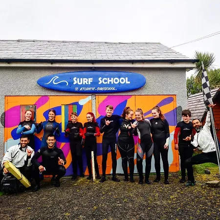 Surfnstay Strandhill Lodge, House & Surf * Sligo