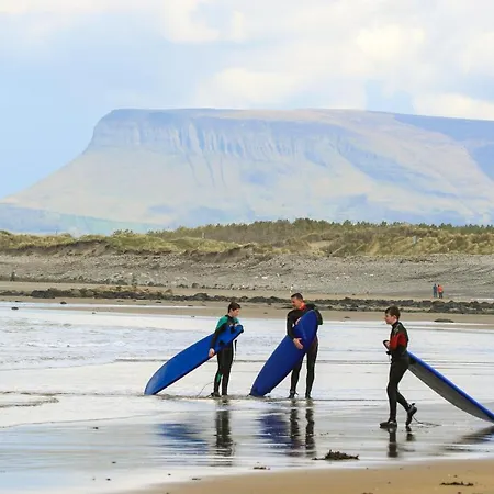 Guest house Surfnstay Strandhill Lodge, House & Surf