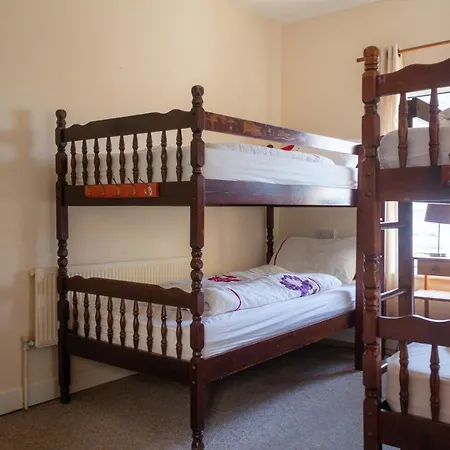 Surfnstay Strandhill Lodge, House & Surf Guest house