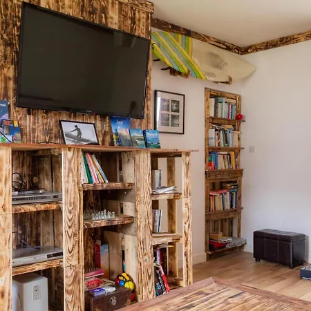 Surfnstay Strandhill Lodge, House & Surf Guest house Sligo