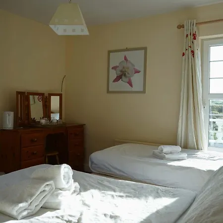 Surfnstay Strandhill Lodge, House & Surf Sligo