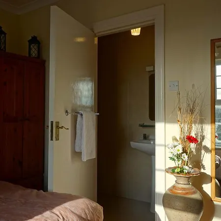 Surfnstay Strandhill Lodge, House & Surf * Sligo